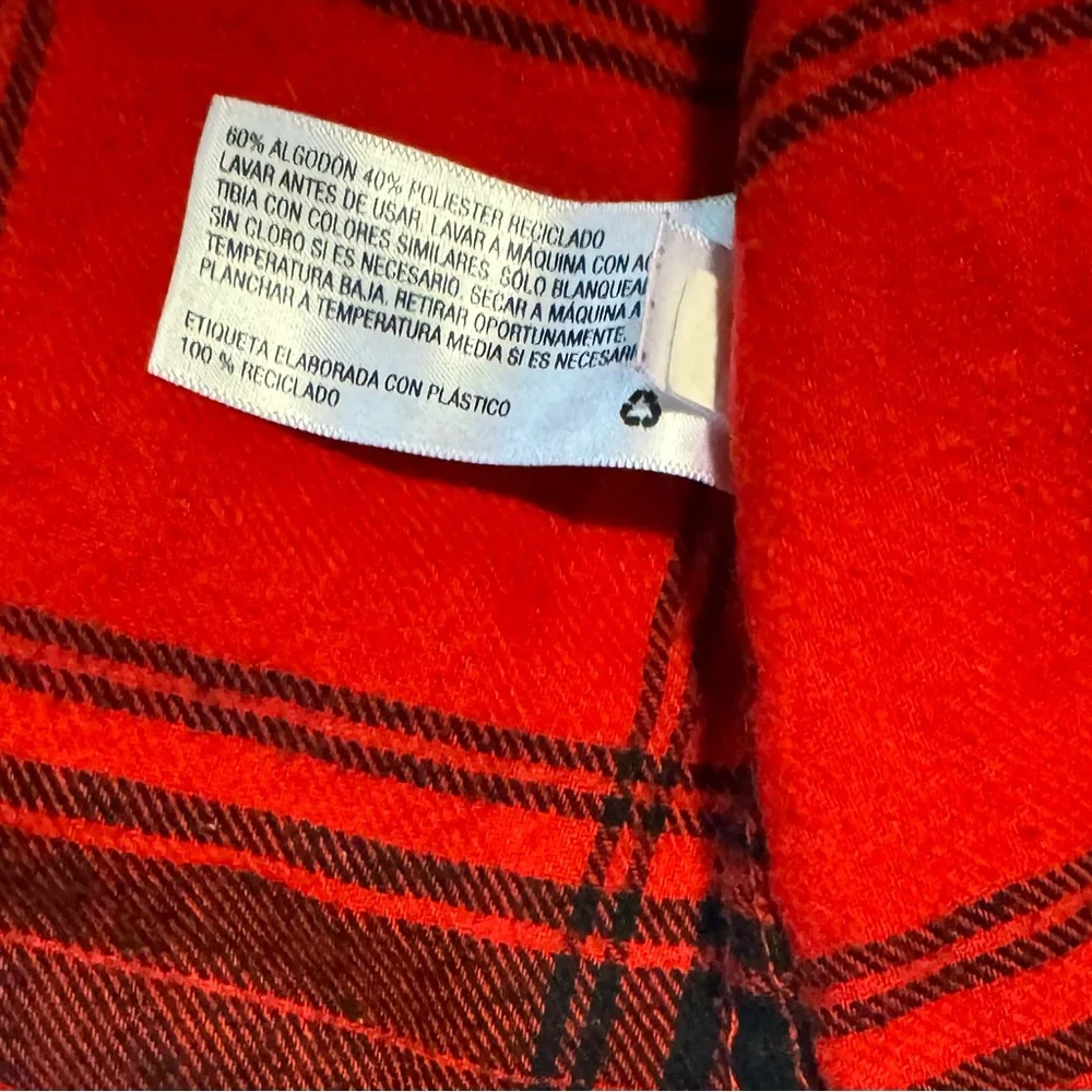 Flannel Button-Down Shirt - Lg - Picture 12 of 12